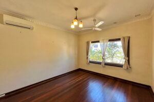 Classic Wembley charm with lifestyle at your doorstep! - Photo 1