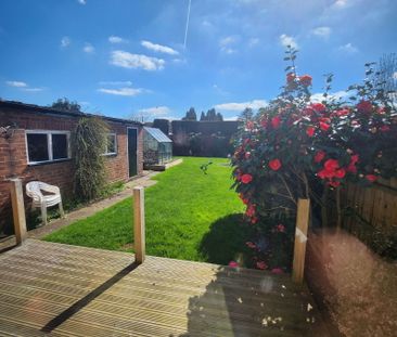 Holcroft Road, Kingswinford - Photo 5