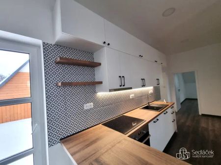 Pronájem moderního bytu 3+kk s terasou v centru města - Photo 4