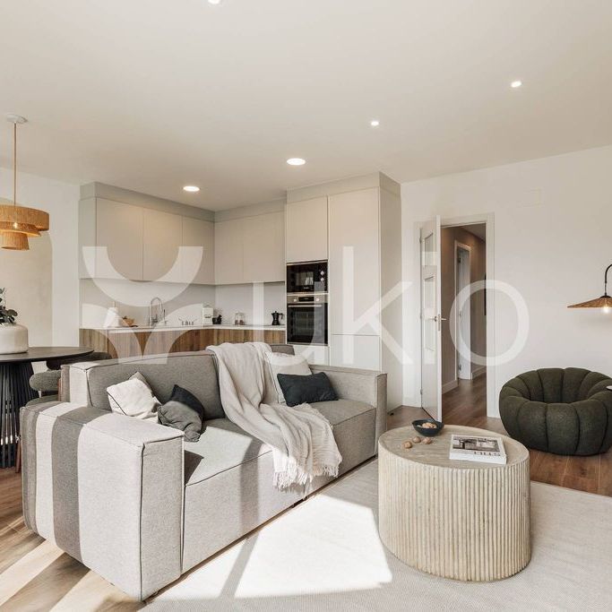 3 room luxury Apartment for rent in Barcelona, Catalonia - Photo 1