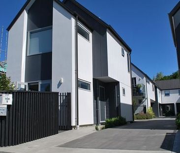 Modern Townhouse, Edgeware, 3 bedrooms - Photo 5