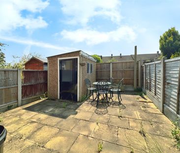 Moor Lane, Upminster, RM14 - Photo 6