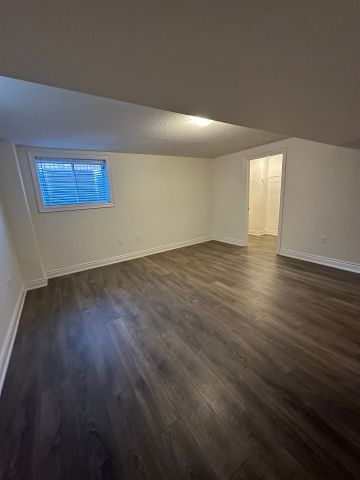 For Lease - 77 TERRAIN CRT Court, East Gwillimbury, Ontario - Photo 2