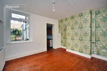 2 bedroom end of terrace house to rent - Photo 3