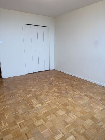 For Lease - 161 Oakwood Avenue Unit# 1905, Toronto, Ontario - Photo 4