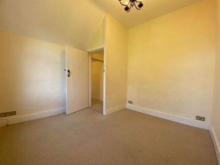 2 bedroom equestrian property to rent - Photo 4