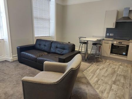 1 bedroom flat to rent - Photo 2