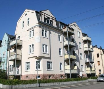 Single-Wohnung mit Einbauküche und Balkon ! - Foto 1