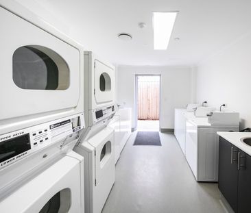 STUDENT ACCOMMODATION - FULLY FURNISHED STUDIO APARTMENTS , ALL BIL... - Photo 3