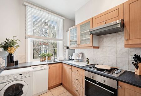 1 Bed Flat, Abingdon Mansions, W8 - Photo 3