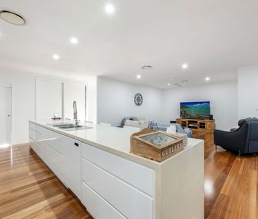 1 Raewood Close, Coral Cove QLD 4670 - House For Rent | Domain - Photo 3