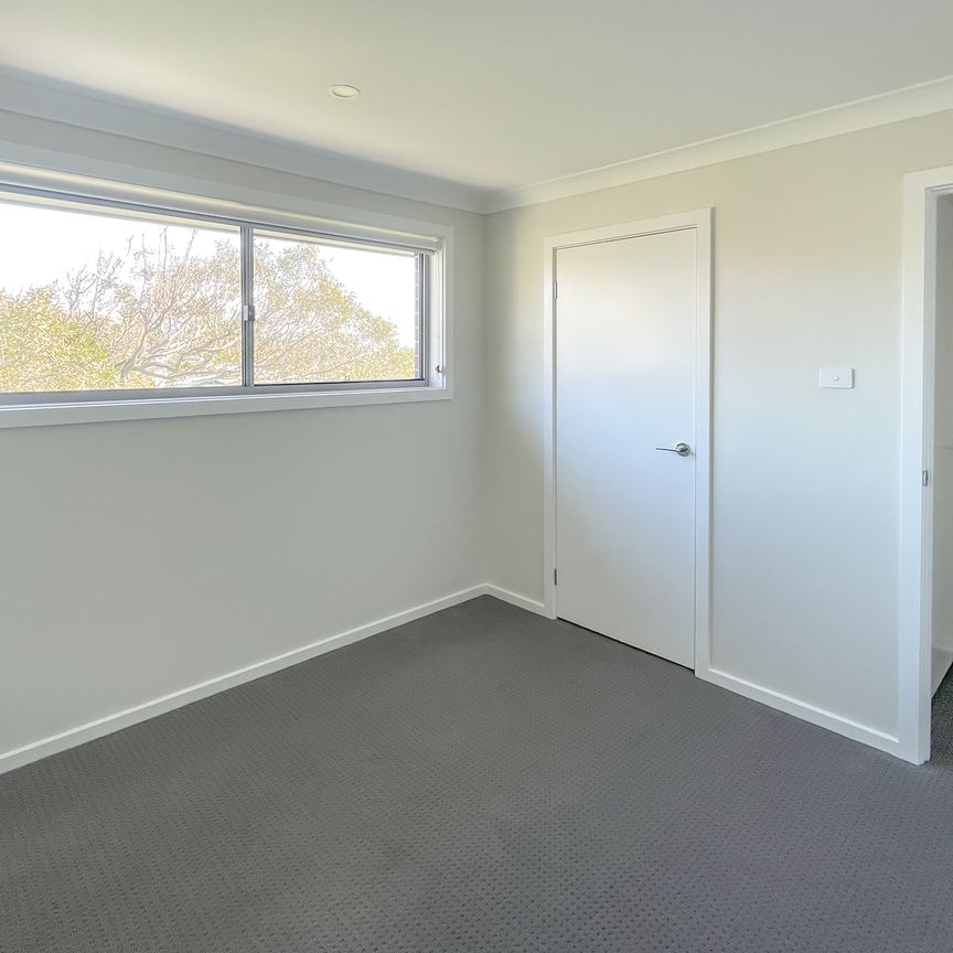 56a Northcote Avenue - Photo 1