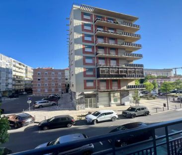4-bedroom apartment for rent in Campo Pequeno - Foto 2