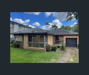 FAMILY HOME WITH INGROUND SWIMMING POOL - Photo 5