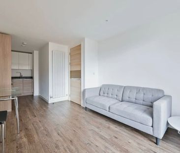 1 Bed Flat, Mary Rose Square, SE16 - Photo 1
