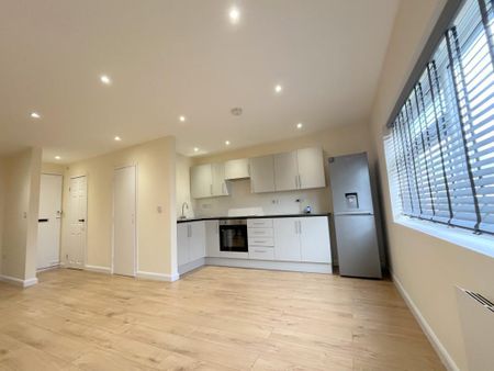 Studio to rent - Photo 3