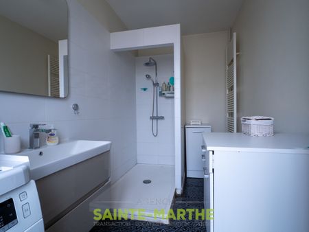 A LOUER - MAISON DE VILLE AVEC EXTERIEUR - NIORT - Photo 3