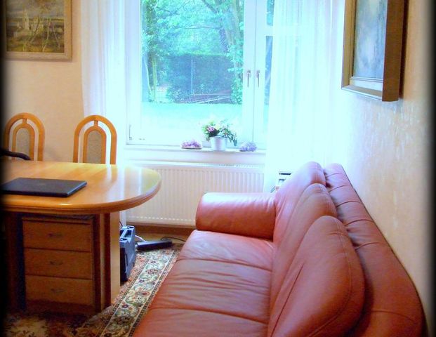 GENERATIONSHAUS / 3 WOHNUNGEN/ / DUPELHAUSHELFTE / VOLLMÖBLIERT - Foto 1