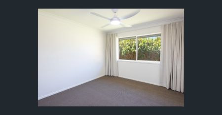 Fully Refurbished Family Home - Photo 4