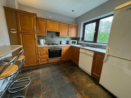 23 Ravenhill Reach, Belfast BT6 8RA - Photo 3