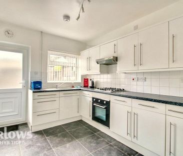 3 bedroom terraced house to rent - Photo 6