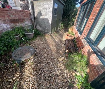 2 bedroom flat to rent - Photo 6