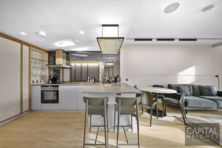 Manhattan Loft Gardens, 20 International Way, London - Photo 2