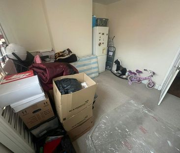 Terraced House to rent on - Photo 6