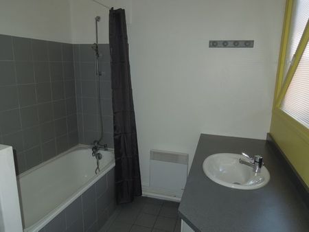 APPARTEMENT T2 30M - Photo 2