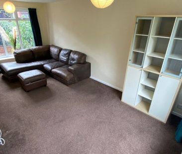 Silk Mill Drive, Tinshill, Leeds, LS16 6DX - Photo 2