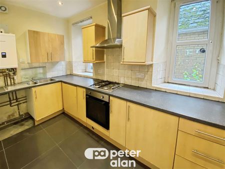 Duffryn Street, MOUNTAIN ASH - Photo 3