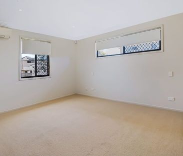 Perfectly Positioned for the Robina Lifestyle - Photo 4