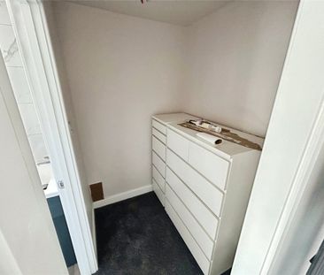 Hurn Way, Aldermans Green, Coventry, West Midlands, CV6 - Photo 3