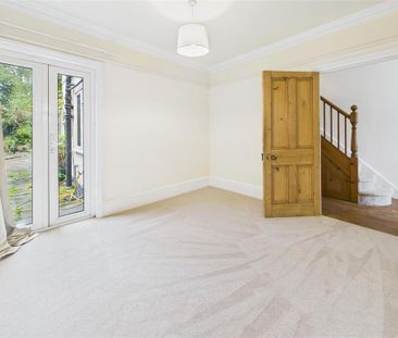 4 bedroom semi-detached house to rent - Photo 5