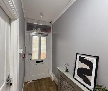 7 bedroom terraced house to rent - Photo 4