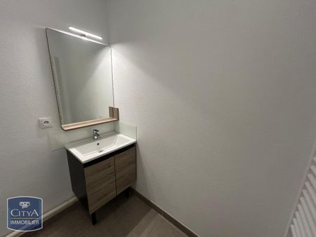 Location Appartement 2 pièces 45m² PORT DE BOUC 13110 - Photo 4