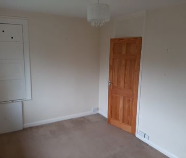 3 Bed Semi-Detached House, Central Grove, B27 - Photo 6