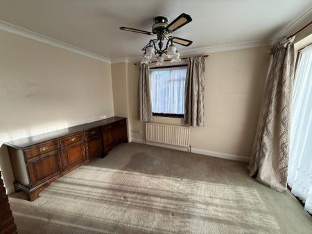 3 bedroom detached house to rent - Photo 2