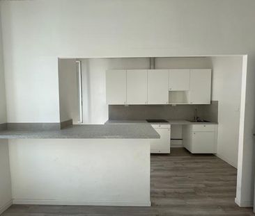 Appartement 2 pièce(s) 52.6 m² - Photo 1