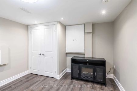 Detached Home For Lease | E8250470 - Photo 4