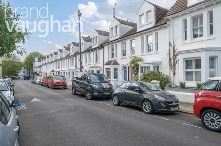 5 bedroom terraced house to rent - Photo 3