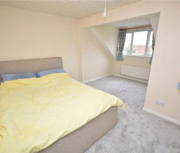 3 bedroom end of terrace house to rent - Photo 3