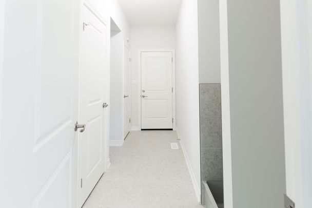 For Lease - 3602 Carolina Court, Fort Erie, Ontario - Photo 1