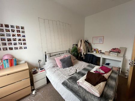 Hill Park Crescent, Apt 2, Plymouth - Photo 2