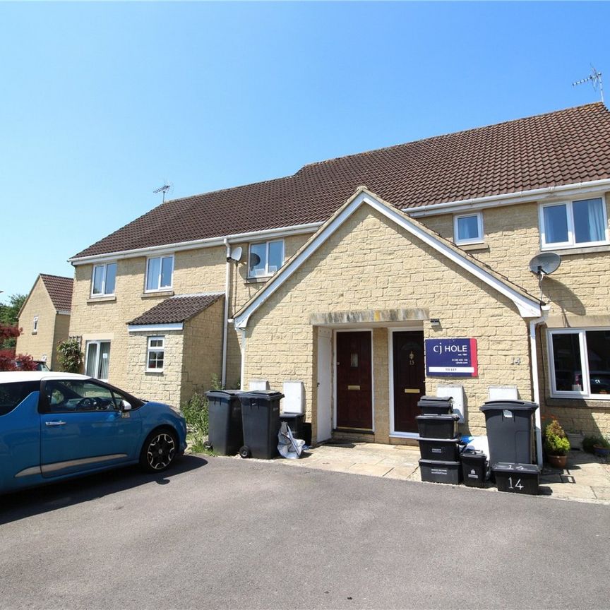 Reeves Close, - Photo 1
