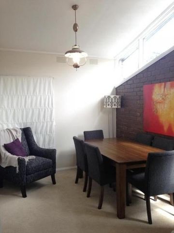 Look No Further - Photo 3