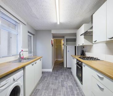 4 bedroom House To Let - Photo 1