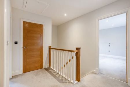 4 bedroom detached house to rent - Photo 4