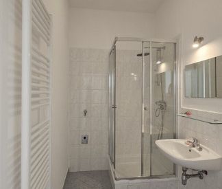 GEMÜTLICHE ALTBAUWOHNUNG IN DER ANGELIGASSE - Photo 2
