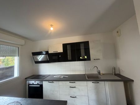 Location Appartement 4 pièces 83m² - Photo 3